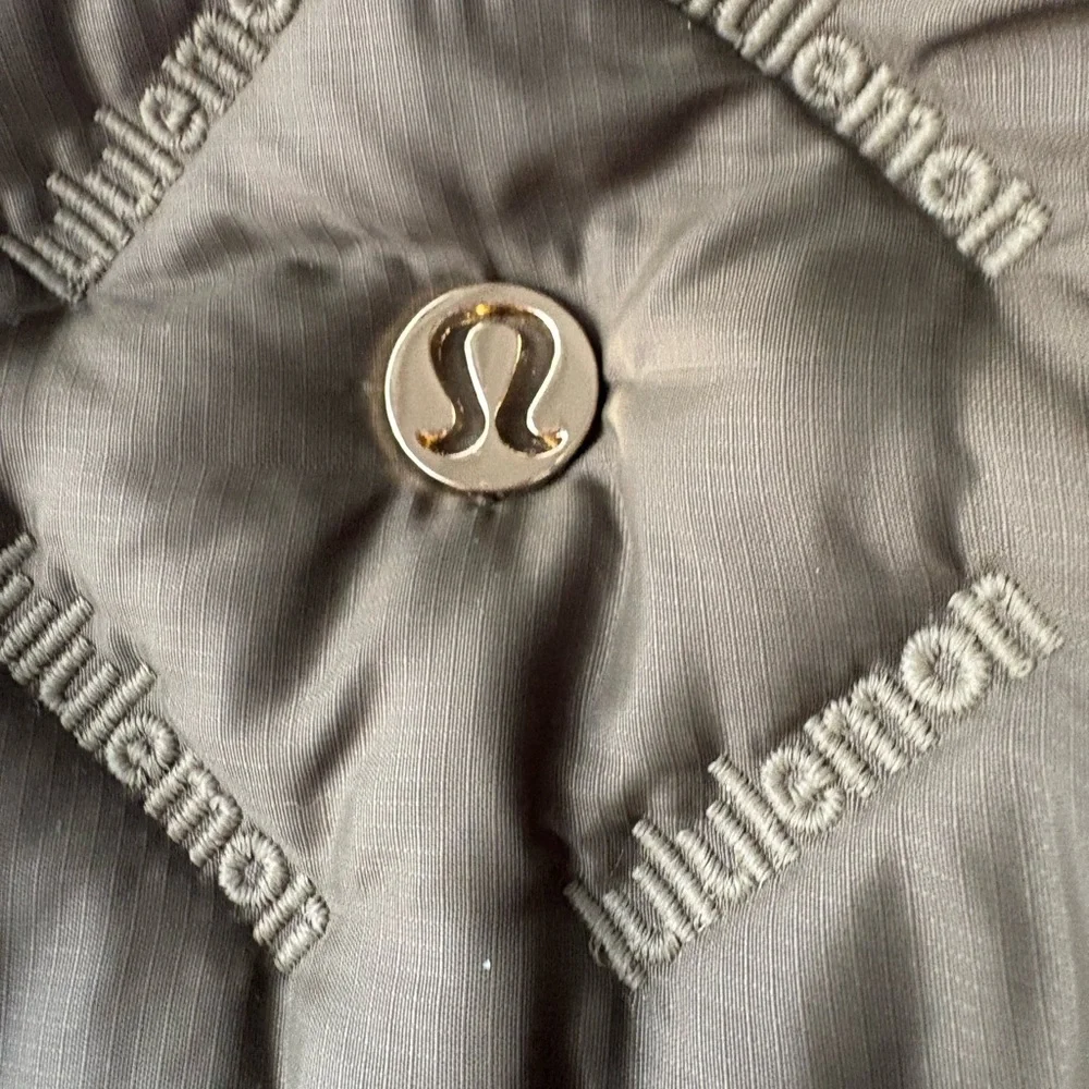 Lululemon extra large tote - Picture 2 of 10
